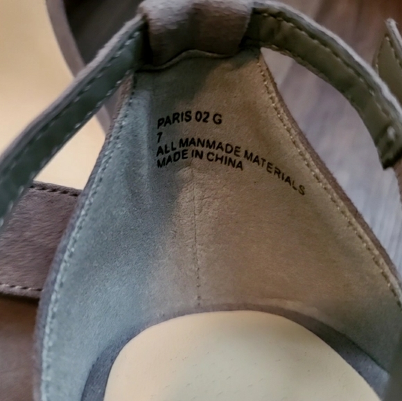 Charlotte Russe Light Gray Suede Pumps - Picture 3 of 3